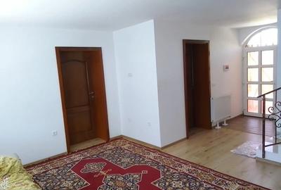 Casă în Central - 9