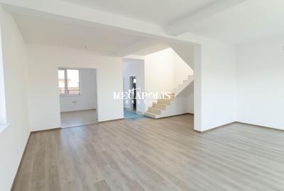 Duplex cu 4 camere cu Canalizare în Sânpetru - 4