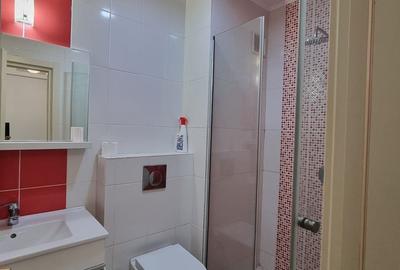 Apartament 3 camere de închiriat în zona Cazino Mamaia (pe partea cu l - 8