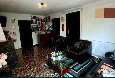 Casă cu 4 camere în Central - 8