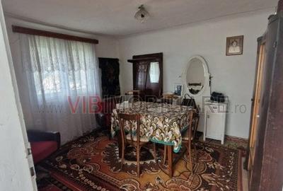 Maneciu Pamanteni - Casa  si anexa 170 mp construiti - 4 camere - 460 mp teren - 2