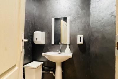 Spatiu comercial, stradal , de inchiriat in Bdul Decebal - 10