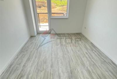Apartament cu 2 camere decomandat în Bârnova