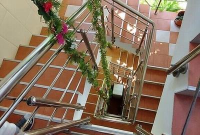 Casă individuală cu 15 camere cu Canalizare în Central - 11