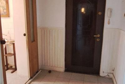Apartament cu 3 camere semidecomandat în Central - 2
