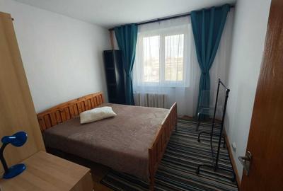 Apartament cu 3 camere semidecomandat, mobilat în Titan - 4