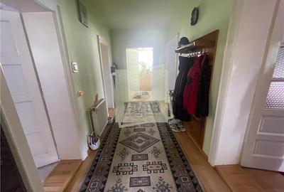 Casa cu 6 camere 3 bai 994 mp teren in Parcul Sub Arini - 7