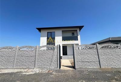 Casă individuală cu 4 camere cu Teren 375 Mp în Berceni - 1