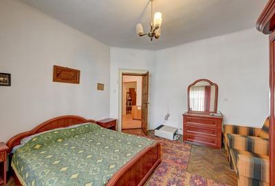 Apartament cu 3 camere decomandat în Chitila - 2