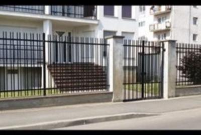 Spațiu comercial, de 75 mp, în Central - 4