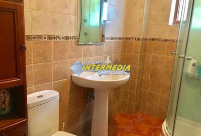 Casa de vanzare in Alba Iulia zona CETATE cu 4 dormitoare si living finisata complet - 2