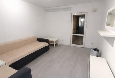 Garsonieră decomandată în Titan - 2