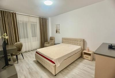 Garsonieră decomandată, mobilată în Central