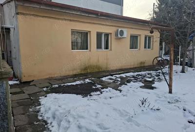 Casă cu 3 camere cu Teren 549 Mp în Central - 2