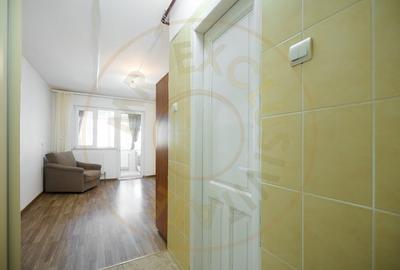 Garsonieră decomandată, mobilată în Prundu - 4