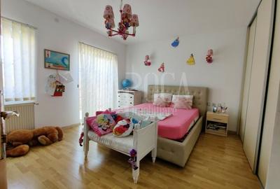 Casă individuală cu 11 camere cu Canalizare în Zorilor - 6