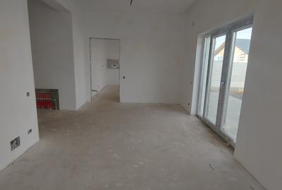 Casă individuală cu 4 camere cu Canalizare în Dragomirești-Deal - 10