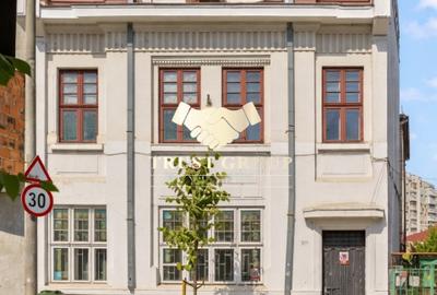 Casă individuală cu 10 camere cu Canalizare în Dacia - 2