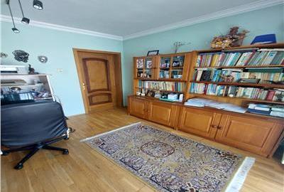 Casă individuală cu 4 camere cu Canalizare în Central - 6