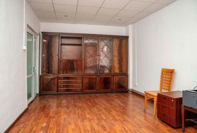 Spa?iu comercial de 158 mp de vanzare in Roman - 10