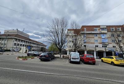 Apartament cu 4 camere decomandat în Central - 4