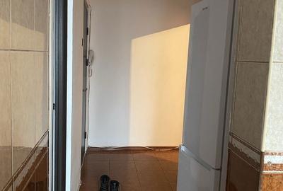 Apartament cu 3 camere semidecomandat în Central - 2