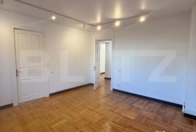 Spațiu comercial, de 100 mp, în Democrației - 13