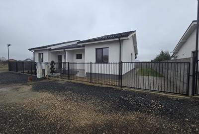 Duplex pe parter Toate Utilitatile Mosnita - 2