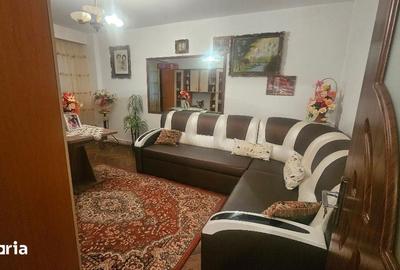 Apartament cu 3 camere decomandat în Cetate - 1
