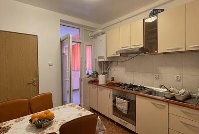 Apartament cu 3 camere în Cetate - 3