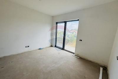 Casă cu 8 camere cu Teren 520 Mp în Săftica - 15