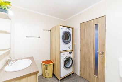 Apartament cu 3 camere decomandat, mobilat în UTA - 11