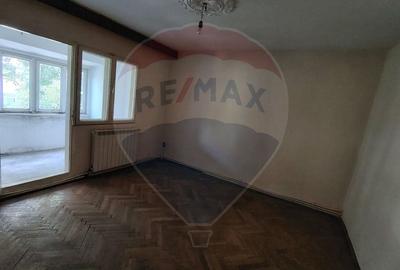 Apartament cu 3 camere str. Alexandru Vlahuta - 5