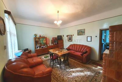 Casă cu 4 camere cu Teren 2038 Mp în Cujmir - 9