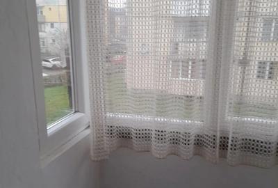 Apartament cu 3 camere semidecomandat în Sud - 8