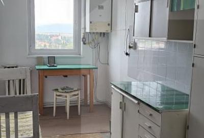 Apartament cu 3 camera, zona Spitalului - 1