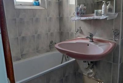 Apartament cu 3 camere decomandat în Micro 19 - 11