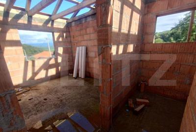 Casa la rosu 100mp,4 camere,750 mp teren extravilan,zona Dea - 6