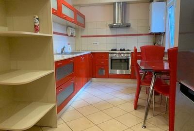 Apartament cu 3 camere decomandat, mobilat în Ultracentral