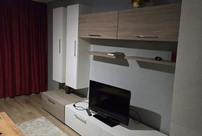 Apartament cu 3 camere decomandat în Tudor - 7