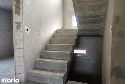 Casă cu 5 camere cu Teren 388 Mp în Șimnicu de Sus - 9