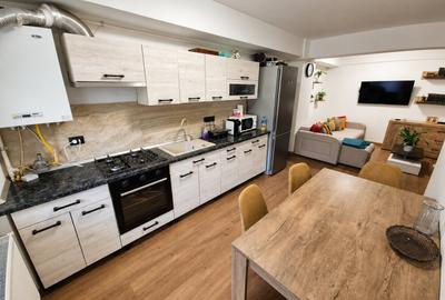 Apartament cu 3 camere semidecomandat în Florești - 2