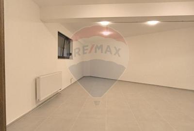 Casă cu 12 camere cu Teren 540 Mp în Mărăști - 29