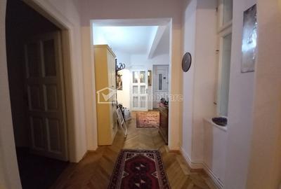 Apartament cu 3 camere decomandat în Central - 2