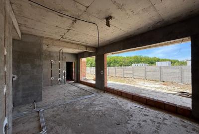 Casă cu 6 camere cu Teren 385 Mp în Tunari - 17
