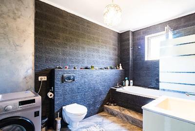 Casă cu 5 camere cu Canalizare în Palazu Mare - 2