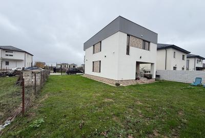 <Casa individuala P+1E> 4 camere 2 bai 327 mp teren MOBILATA - 3