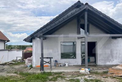 Casa individuala de vanzare, cu 4 camere, 96 mp, zona ?u - 10