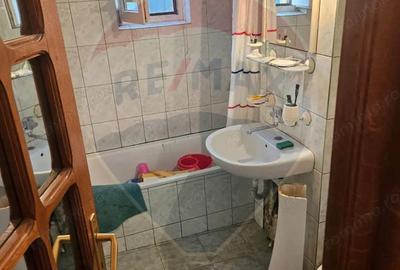 Apartament cu 3 camere de vanzare, str. Hortensiei - 1