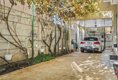 Casă individuală cu 10 camere cu Canalizare în Doamna Ghica - 31